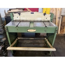 DIACRO MODEL 36 FOOT SHEAR 36" x 16 GAUGE CAPACITY WITH BACK GAUGE IN VERY GOOD CONDITION USA